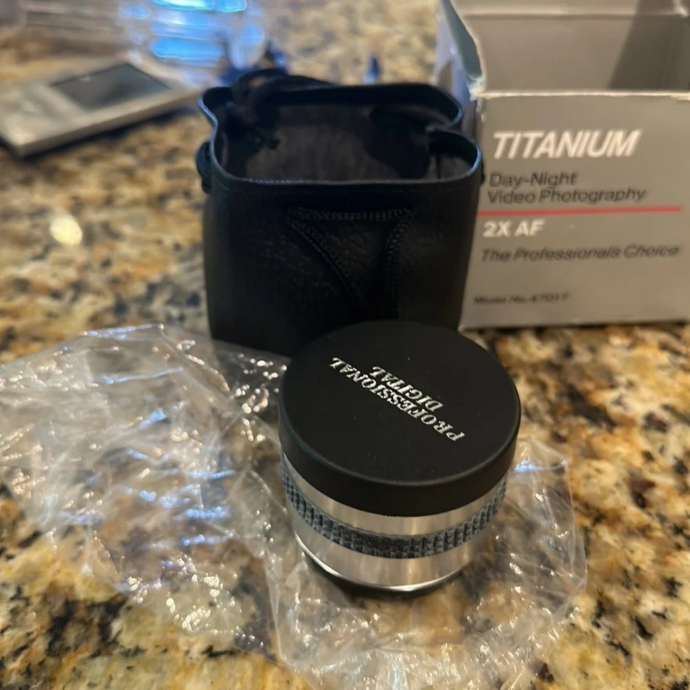 TITANIUM SUPER HIGH TELEPHOTO DELUXE LENS 2X AF